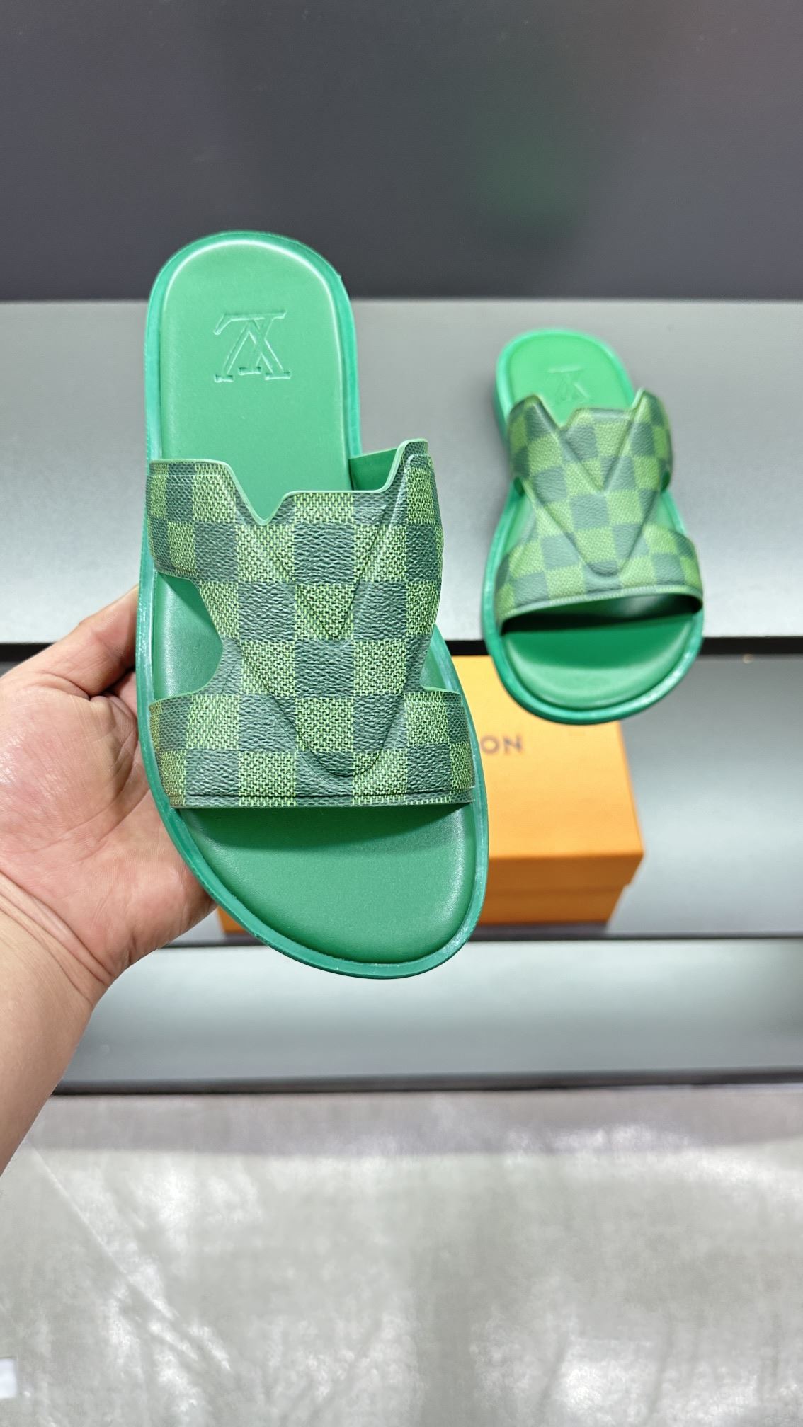 Louis Vuitton Slippers